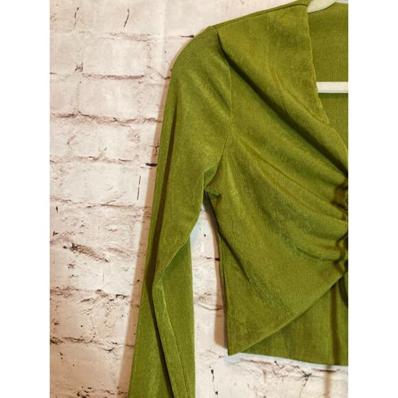 Peppermayo Crop Top Womens 6 Pea Green Slinky Tie Front Ruched Cropped Boho - Picture 4 of 15